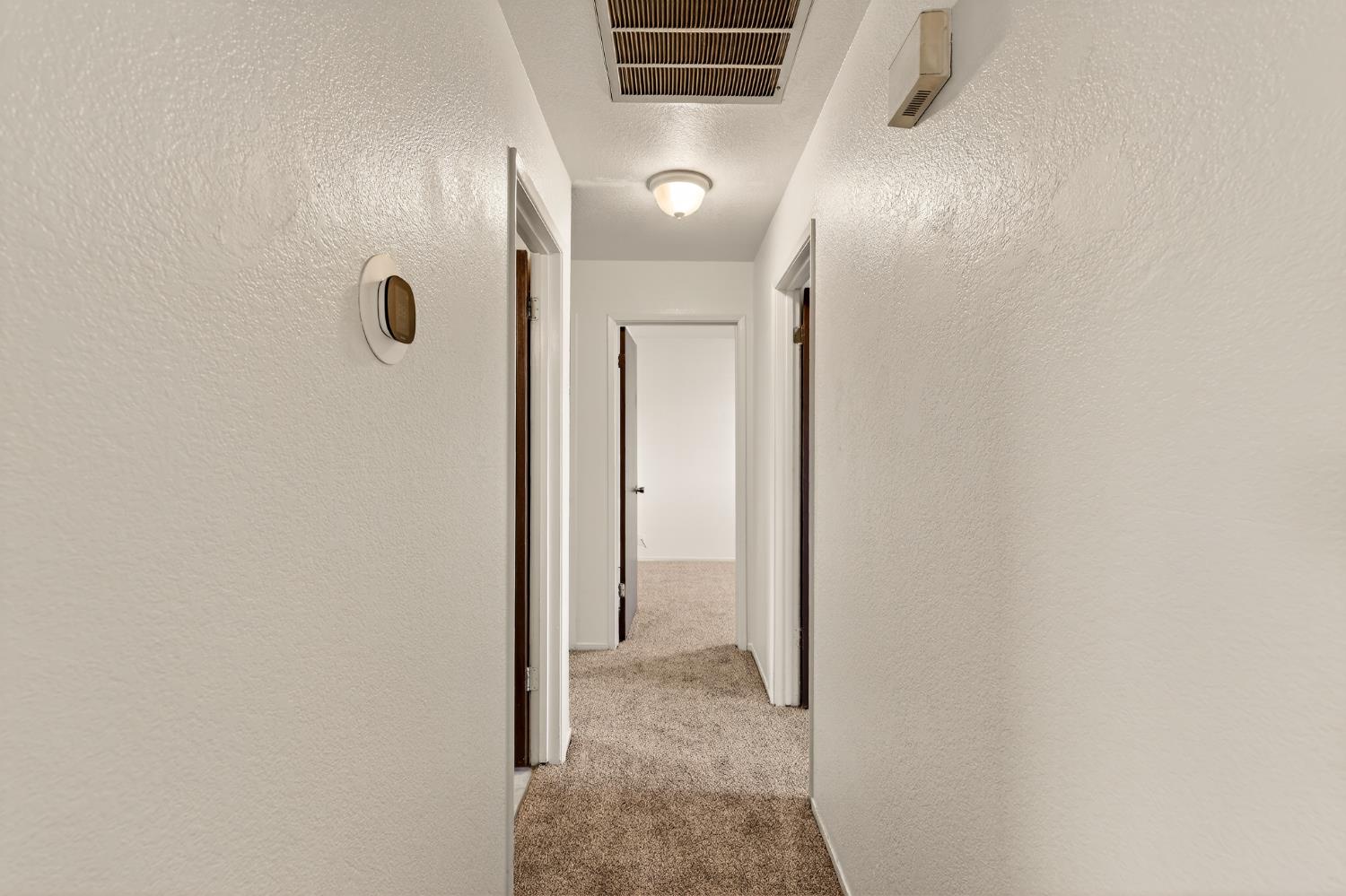 2915 Balsam Way Merced, CA 95348 - Photo 17 of 40 a view of hallway
