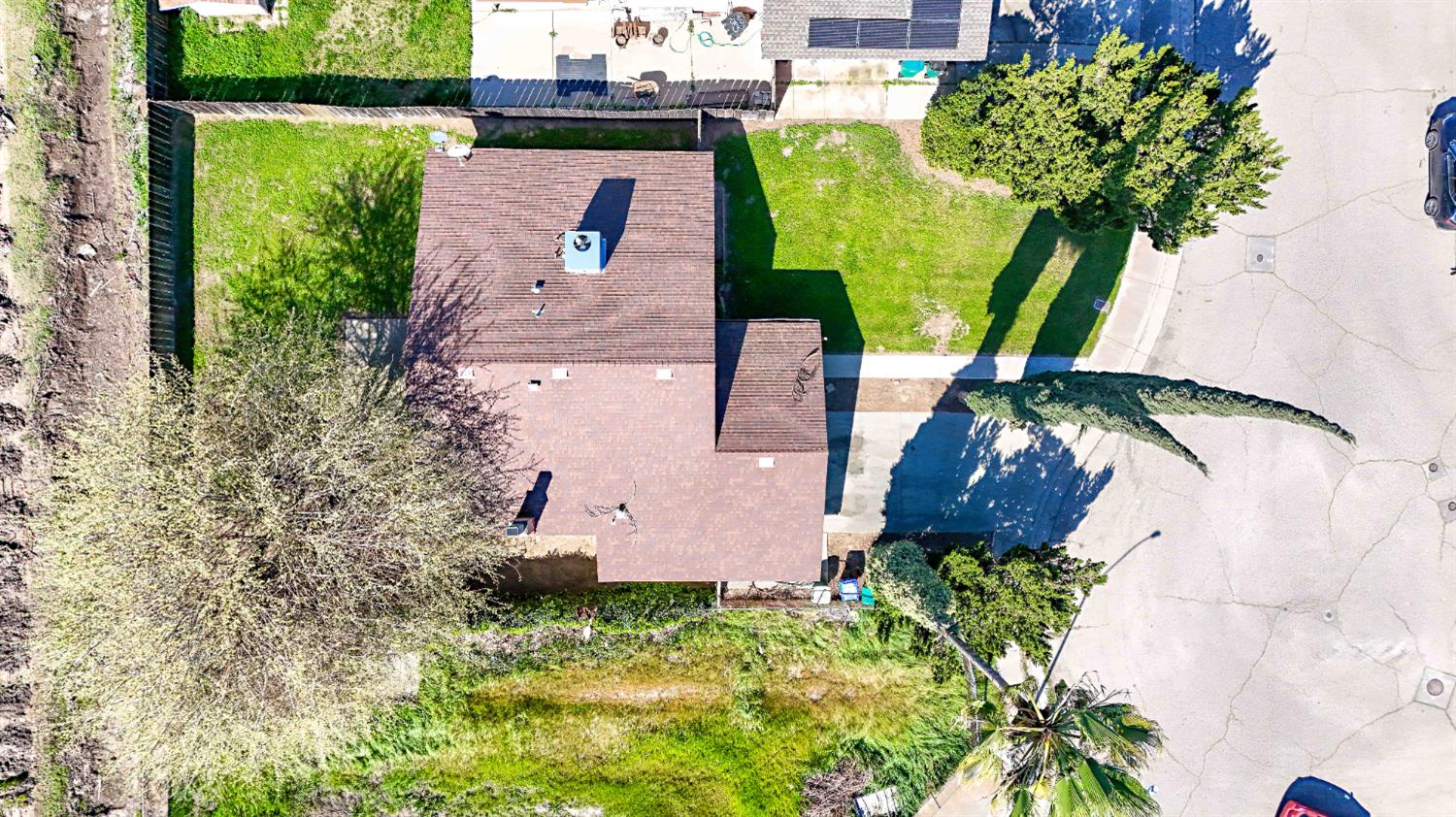 2915 Balsam Way Merced, CA 95348 - Photo 38 of 40 an aerial view of a house with a garden