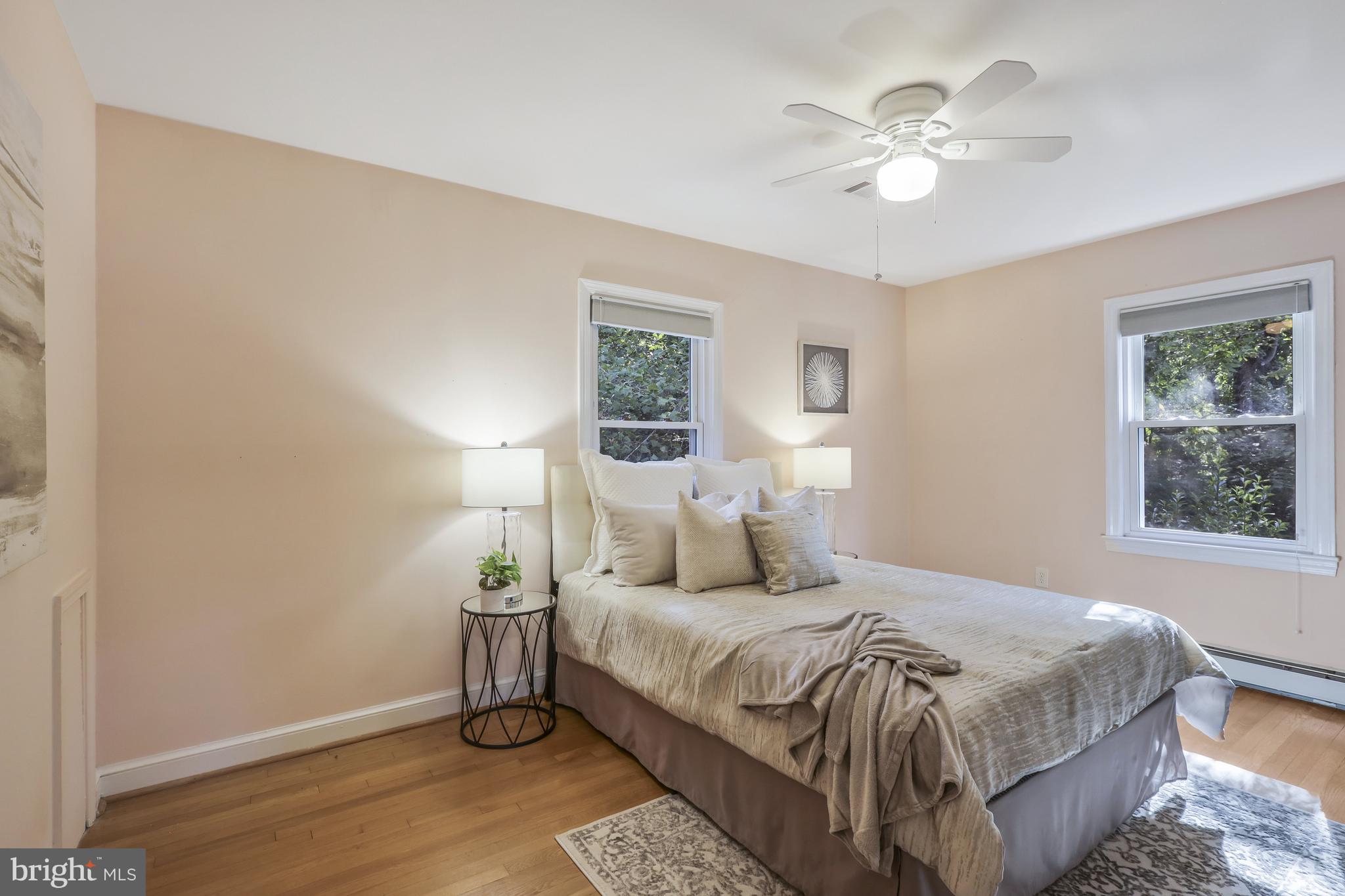 5512 Brookland Road Alexandria, VA 22310 - Photo 16 of 34 master bedroom w/ queen size bed
