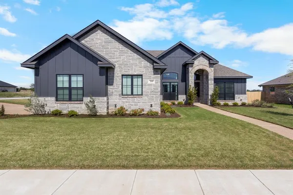 $485,000 | 399 Frederick Drive, Robinson, TX 76706