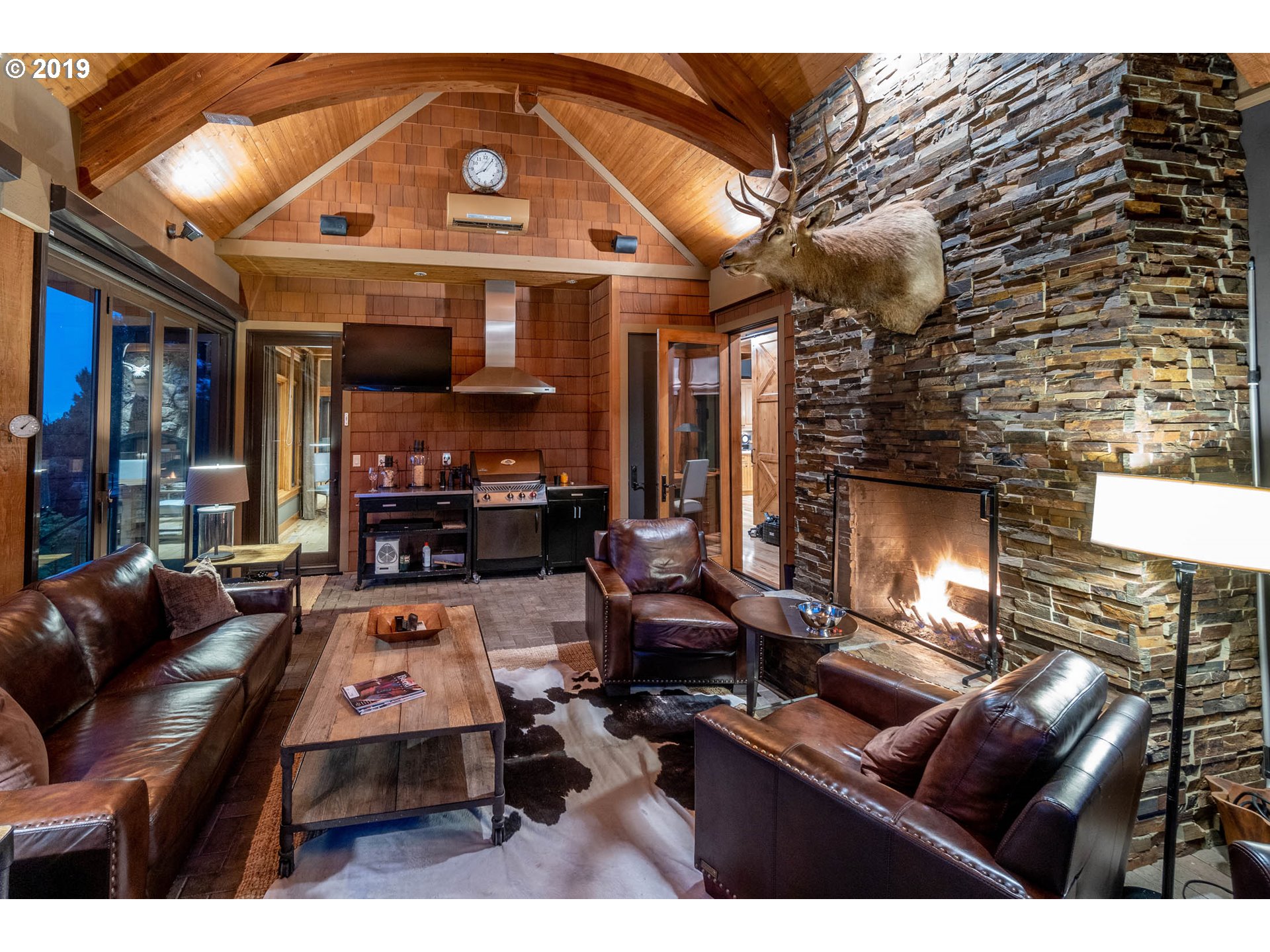 61425 Gosney Road Bend, OR 97702 - Photo 13 of 32