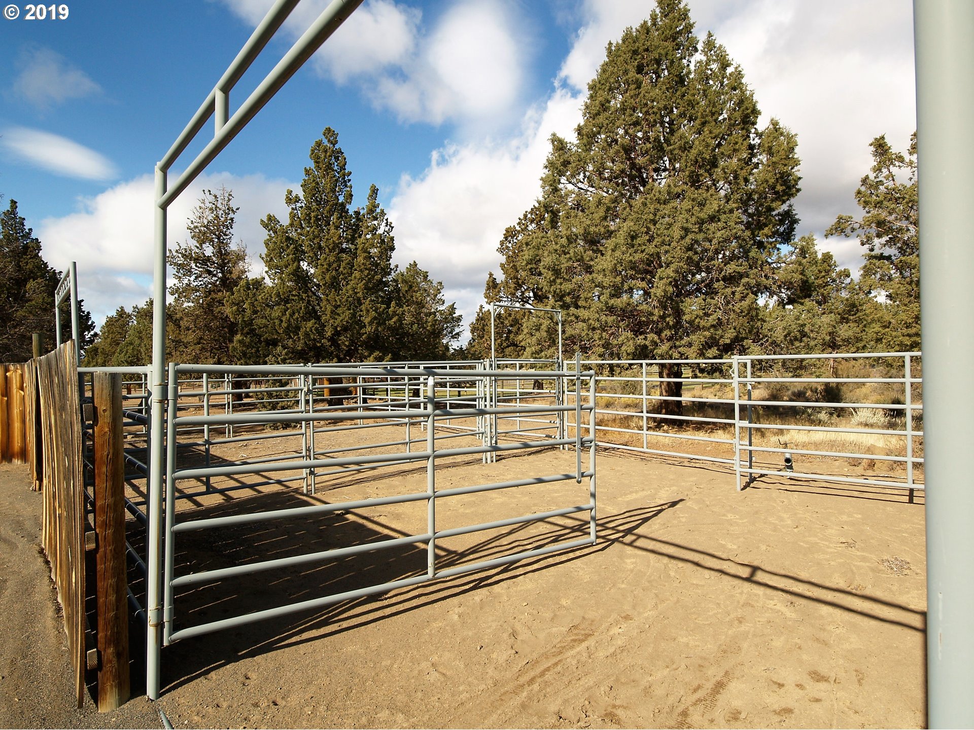61425 Gosney Road Bend, OR 97702 - Photo 26 of 32