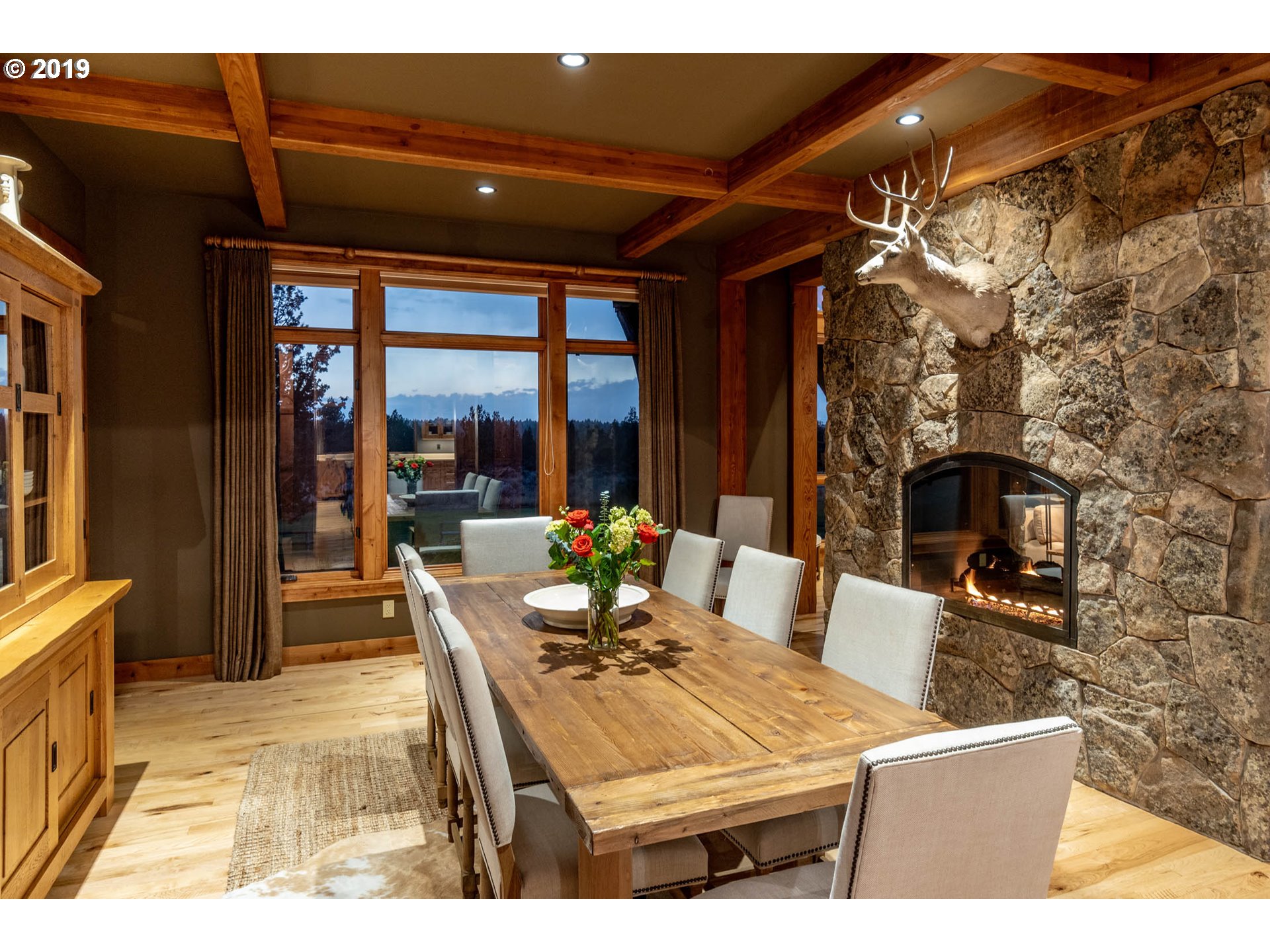 61425 Gosney Road Bend, OR 97702 - Photo 8 of 32