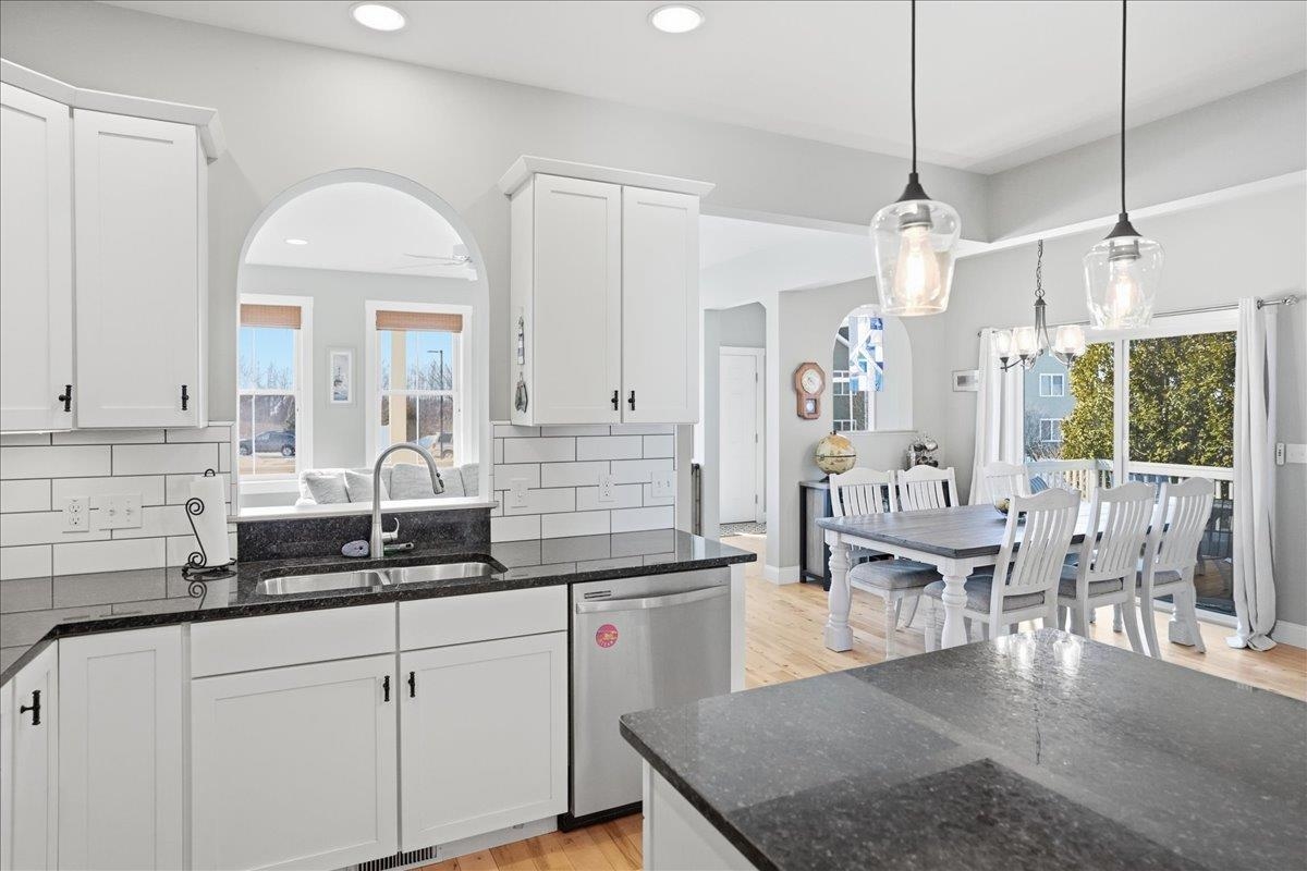 87 South Jefferson Road South Burlington, VT 05403 - Photo 5 of 52