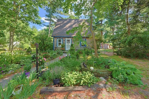 $549,900 | 19 King Street, Norfolk, MA 02056