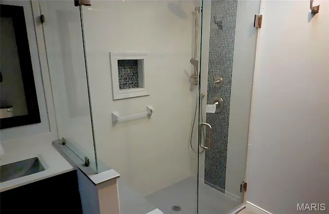 $304,000 | 2 Charleroi Place, Lake St. Louis, MO 63367