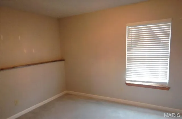 $304,000 | 2 Charleroi Place, Lake St. Louis, MO 63367