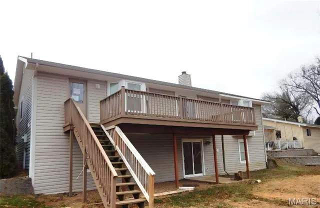 $304,000 | 2 Charleroi Place, Lake St. Louis, MO 63367