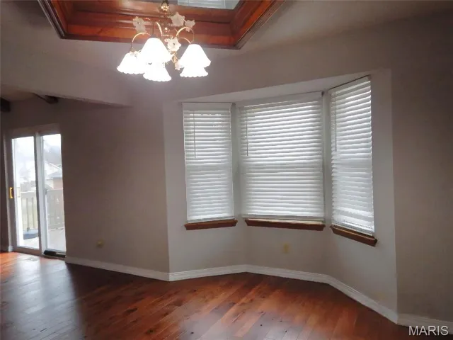 $304,000 | 2 Charleroi Place, Lake St. Louis, MO 63367