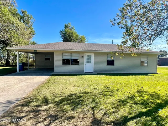 $1,200 | 1084 Red Barn Road, Breaux Bridge, LA 70517