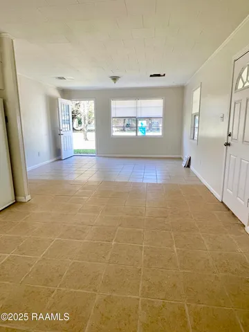 $1,200 | 1084 Red Barn Road, Breaux Bridge, LA 70517