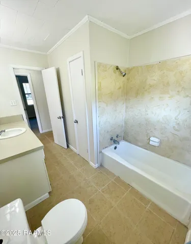 $1,200 | 1084 Red Barn Road, Breaux Bridge, LA 70517