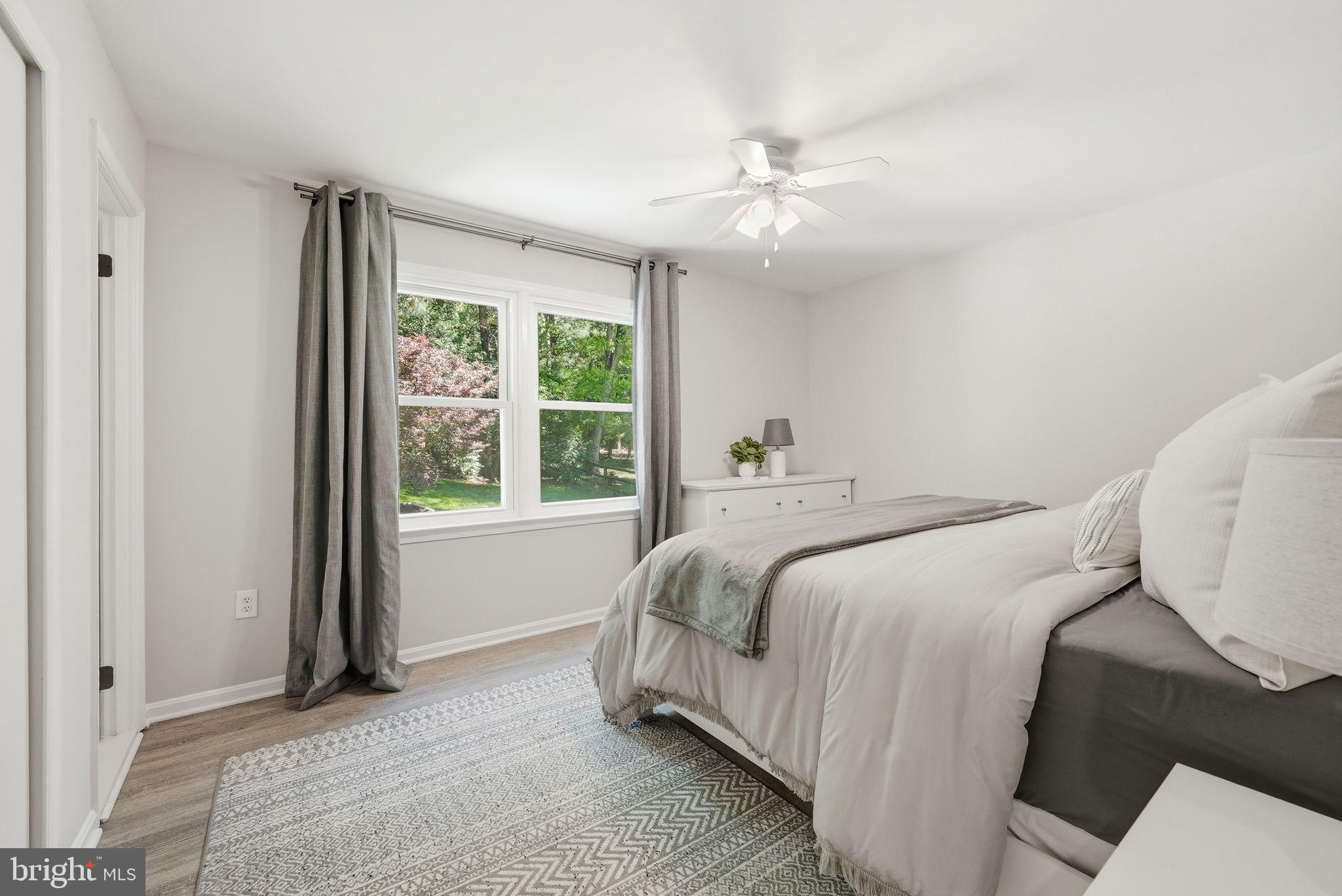 1811 Cranberry Lane Reston, VA 20191 - Photo 18 of 36 Serene Primary Bedroom with En-Suite Bathroom