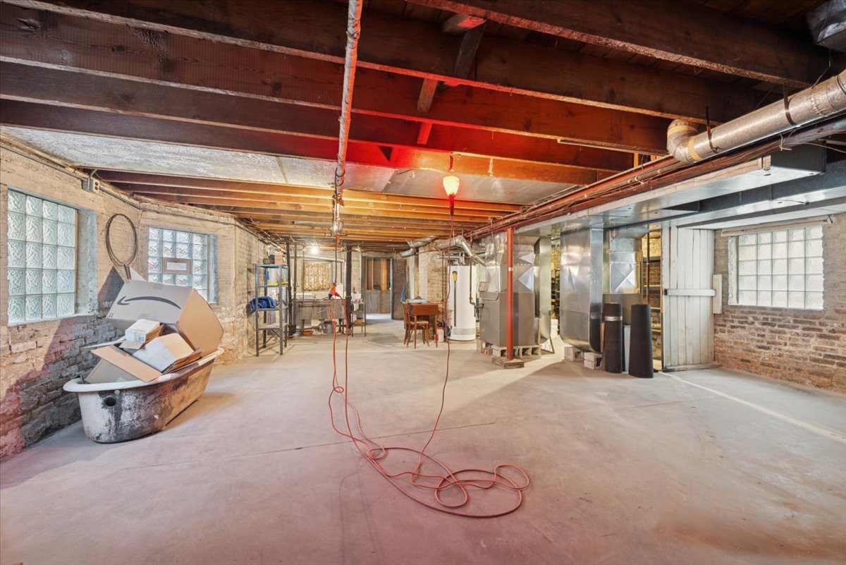 7252 North Bell Avenue Chicago, IL 60645 - Photo 16 of 22