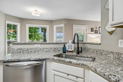 $525,000 | 1399 Standing Stone Circle, Columbia, TN 38401