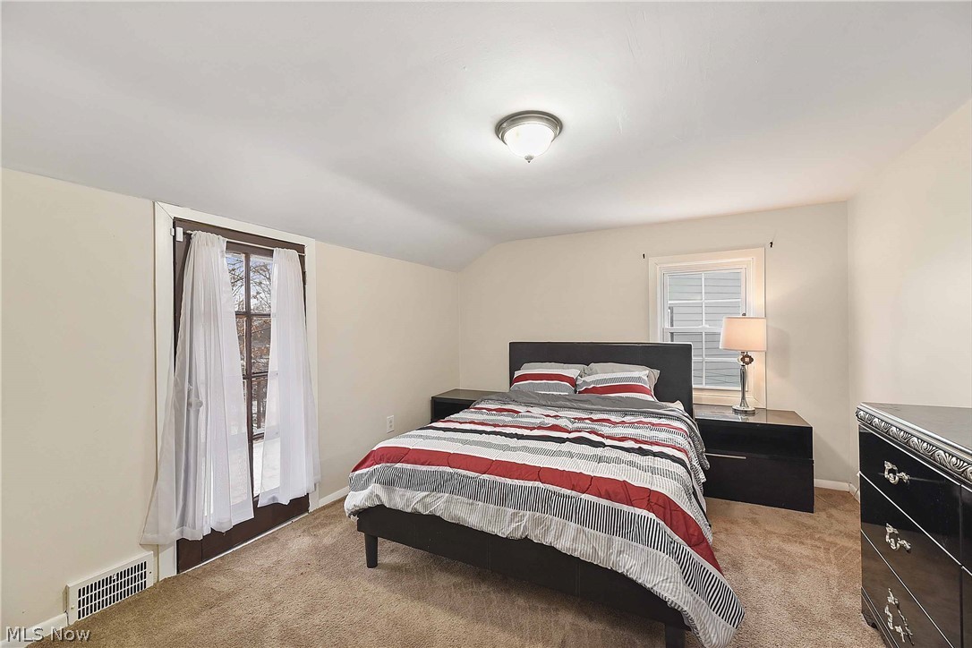 760 Quilliams Road Cleveland Heights, OH 44121 - Photo 4 of 29 Gallery Image 4