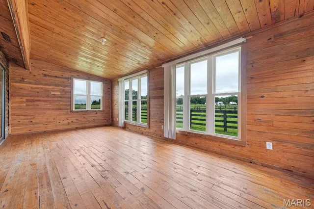 $380,000 | 17407 Highway 109, Dow, IL 62022