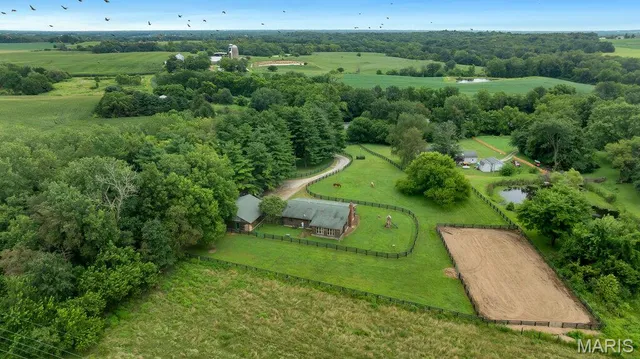 $380,000 | 17407 Highway 109, Dow, IL 62022