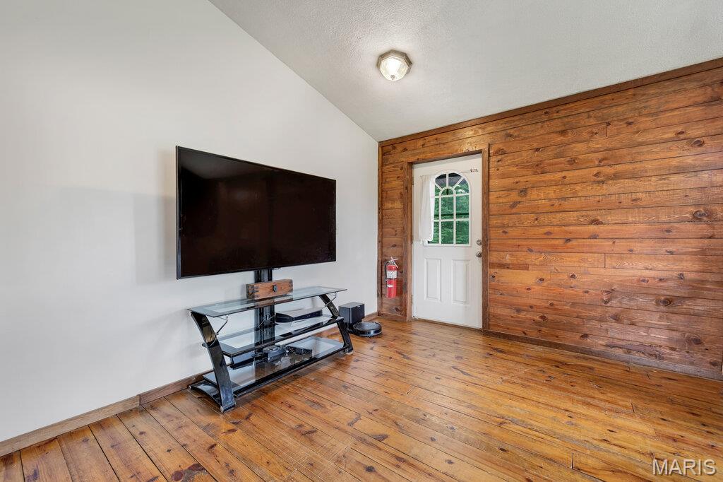 17407 Highway 109 Dow, IL 62022 - Photo 5 of 59