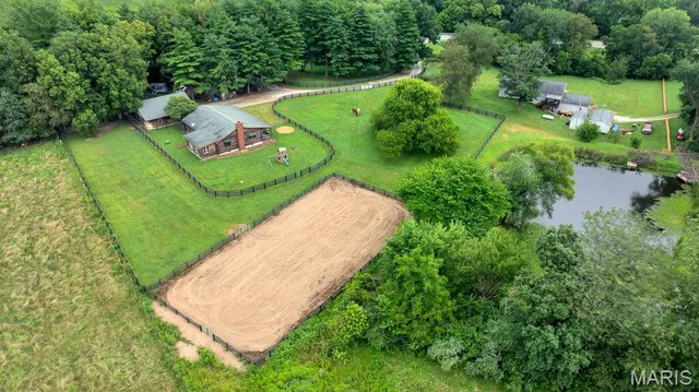 $380,000 | 17407 Highway 109, Dow, IL 62022