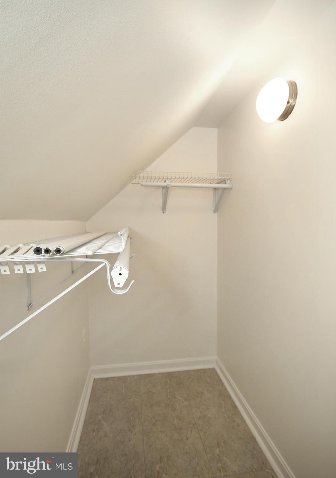11402 Turnmill Lane Reston, VA 20191 - Photo 18 of 30 Upper Level Walk-in Closet
