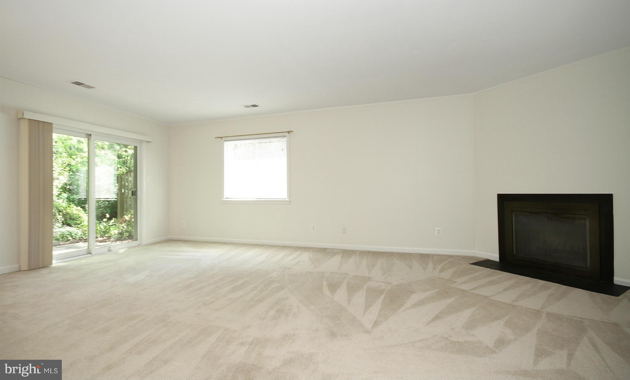 11402 Turnmill Lane Reston, VA 20191 - Photo 3 of 30 Dining Room