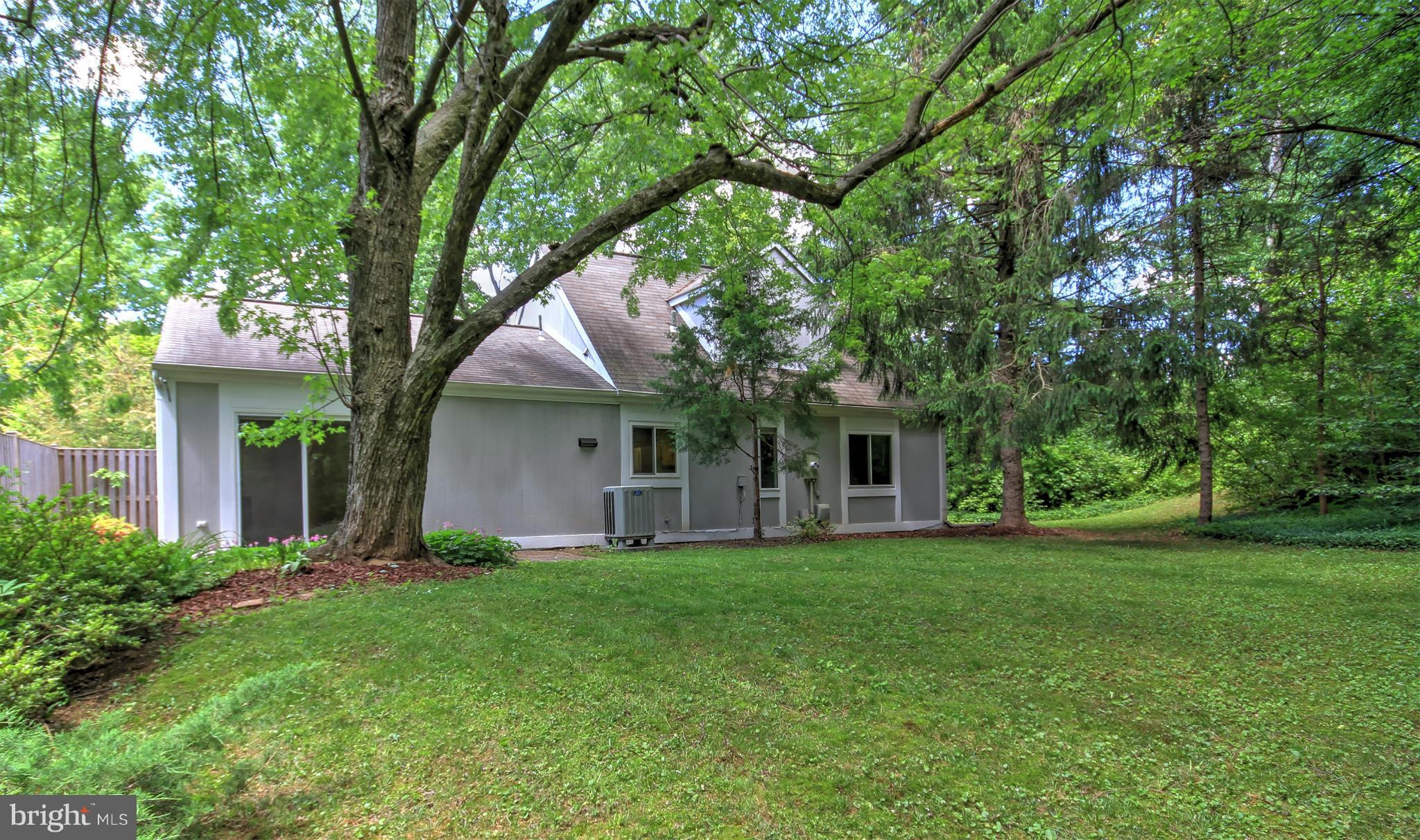 11402 Turnmill Lane Reston, VA 20191 - Photo 23 of 30 Exterior (Rear)