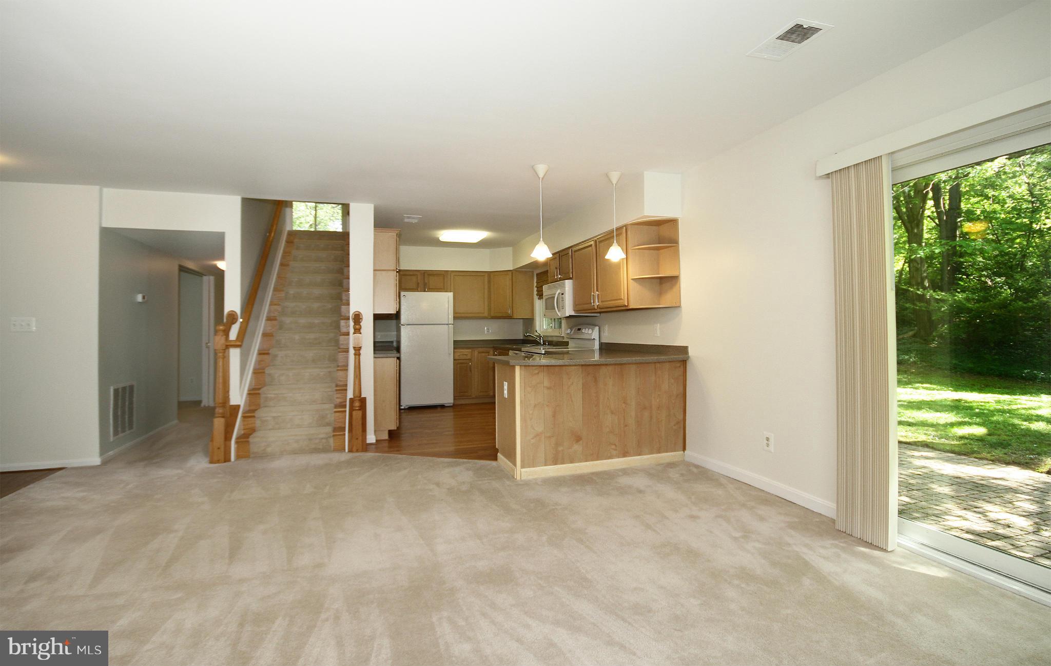 11402 Turnmill Lane Reston, VA 20191 - Photo 5 of 30 Kitchen