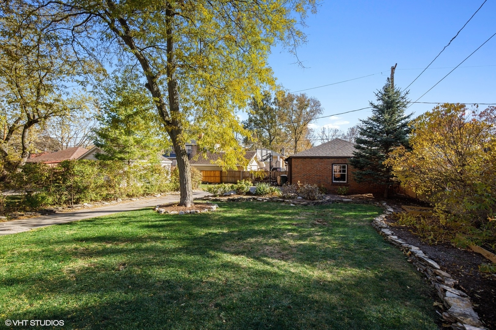 273 Blackhawk Road Riverside, IL 60546 - Photo 22 of 27