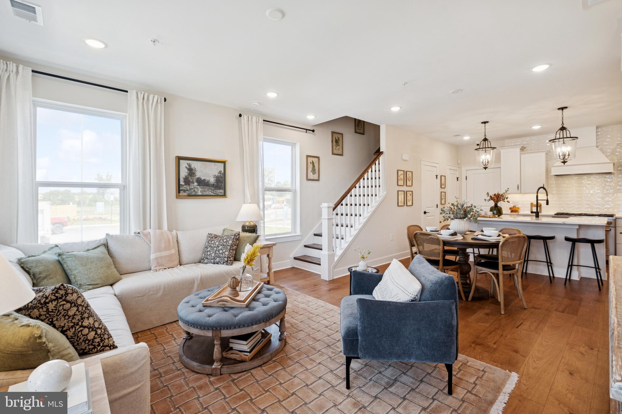 14964 Deco Circle Chantilly, VA 20151 - Photo 3 of 35 a living room with furniture and wooden floor