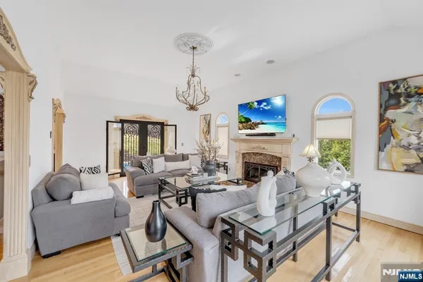 $1,359,995 | 4 Michele Court, Wayne, NJ 07470