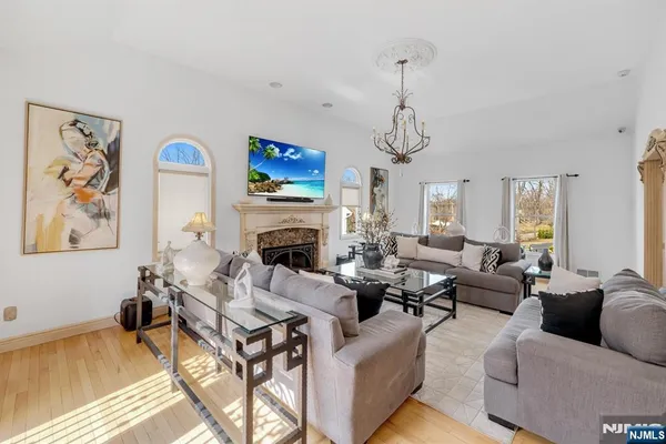 $1,359,995 | 4 Michele Court, Wayne, NJ 07470