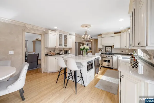 $1,359,995 | 4 Michele Court, Wayne, NJ 07470