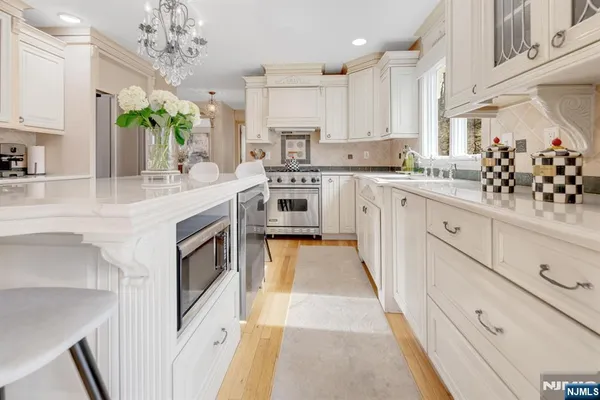 $1,359,995 | 4 Michele Court, Wayne, NJ 07470