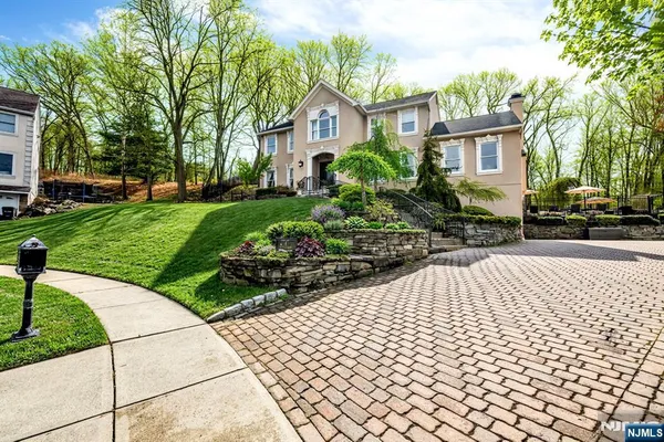 $1,359,995 | 4 Michele Court, Wayne, NJ 07470