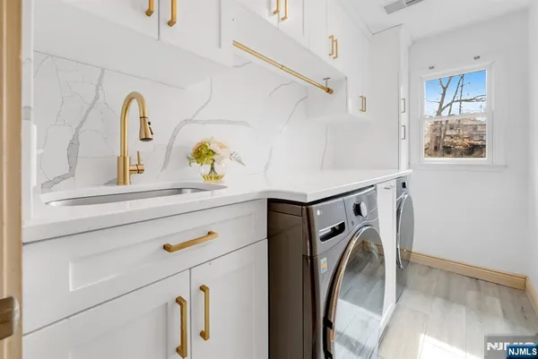 $1,359,995 | 4 Michele Court, Wayne, NJ 07470