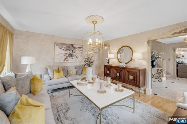 $1,359,995 | 4 Michele Court, Wayne, NJ 07470