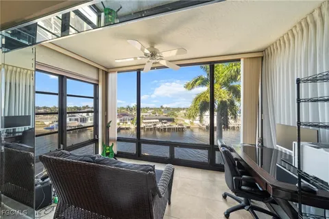 $400,000 | 4013 Southeast 20th Place, Unit 401, Cape Coral, FL 33904