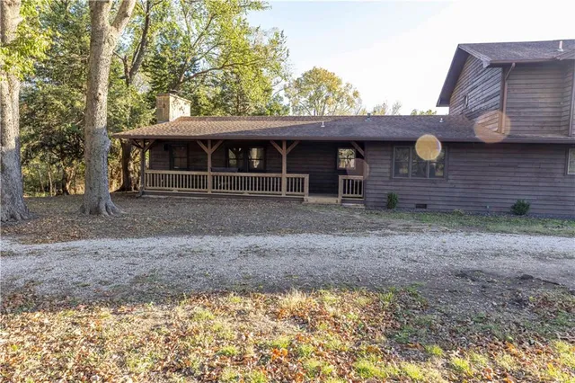 $360,000 | 5220 1200 Road, Fredonia, KS 66736