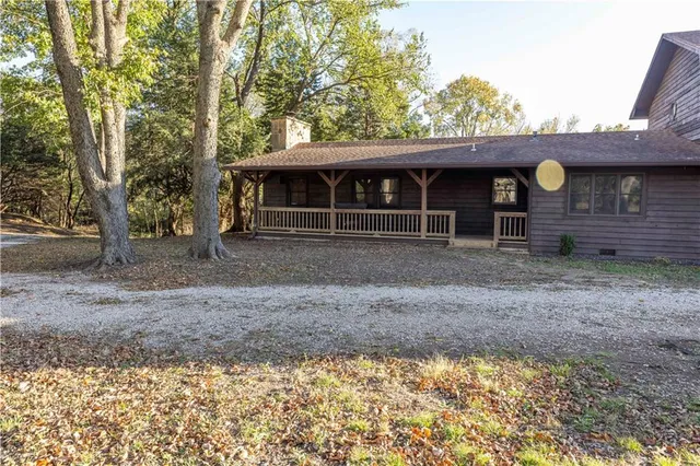 $360,000 | 5220 1200 Road, Fredonia, KS 66736