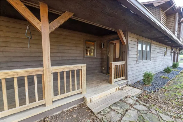 $360,000 | 5220 1200 Road, Fredonia, KS 66736