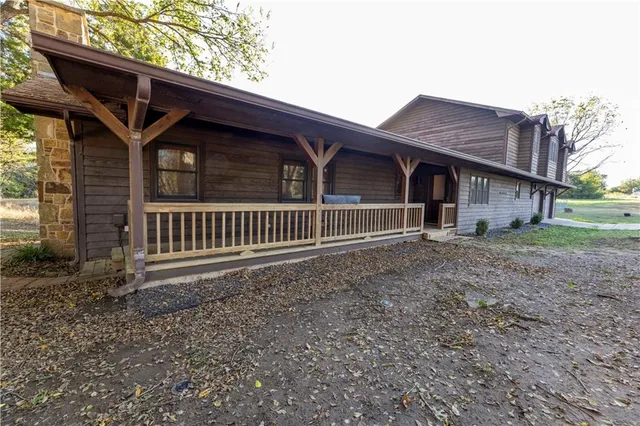 $360,000 | 5220 1200 Road, Fredonia, KS 66736