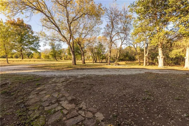 $360,000 | 5220 1200 Road, Fredonia, KS 66736