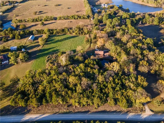 $360,000 | 5220 1200 Road, Fredonia, KS 66736