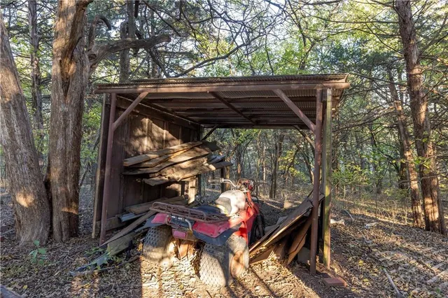 $360,000 | 5220 1200 Road, Fredonia, KS 66736