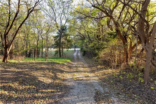 $360,000 | 5220 1200 Road, Fredonia, KS 66736