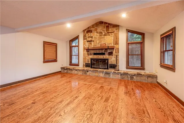 $360,000 | 5220 1200 Road, Fredonia, KS 66736