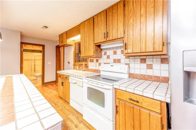 $360,000 | 5220 1200 Road, Fredonia, KS 66736