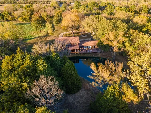 $360,000 | 5220 1200 Road, Fredonia, KS 66736