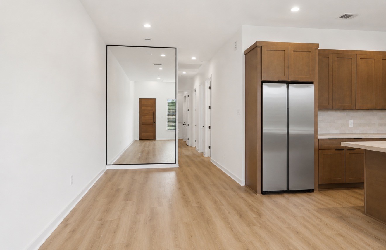 8203 Calhoun Road, Unit A Houston, TX 77033 - Photo 12 of 33 Gallery Image 12